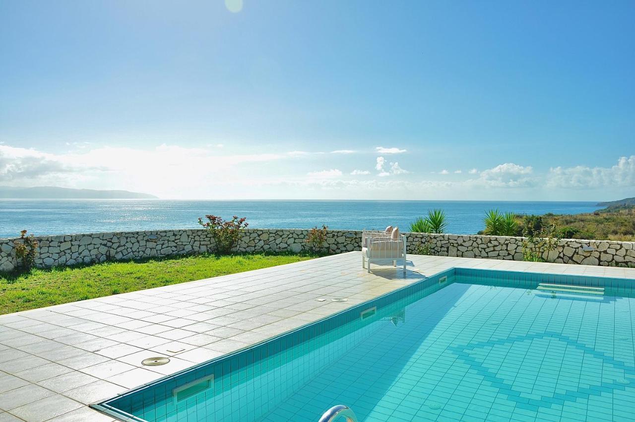 Seafront Villa Kefaloniaprivatevillas 트라페자키 외부 사진